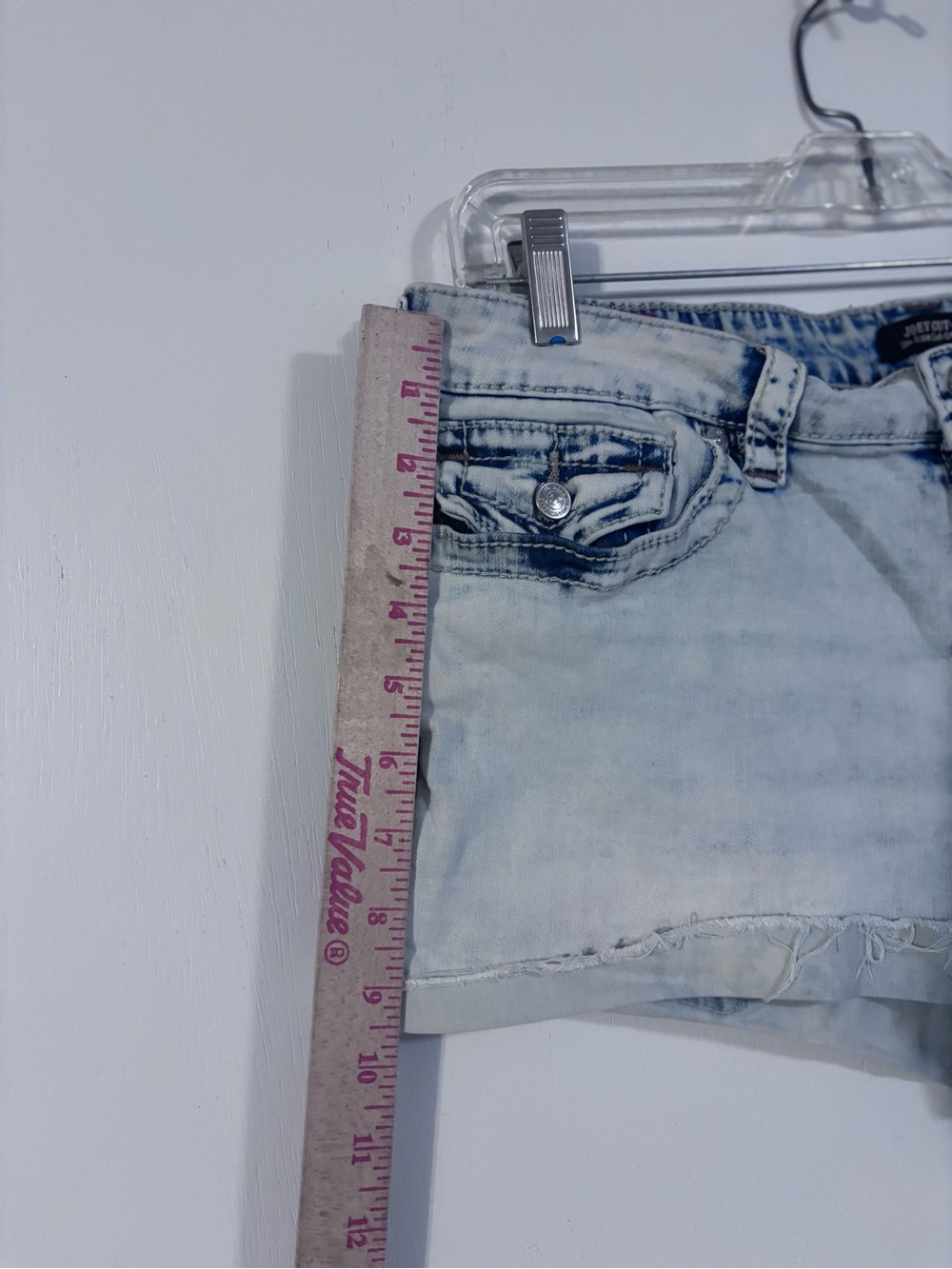 True Religion Joey Low Rise Cut Offs. 34 - Picture 8 of 8